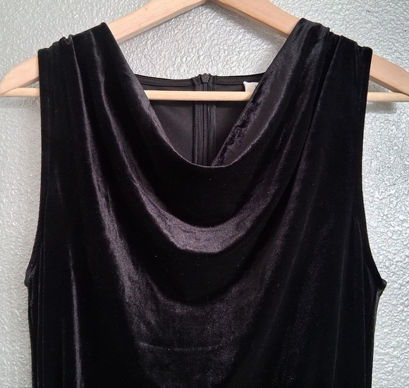 NWT Elegant Black Velvet Cowl Neck Maxi Dress Size 10 - Picture 4 of 10